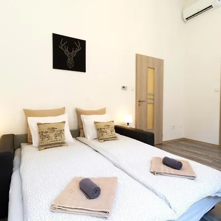 Karikum Small Apartamento Budapeste